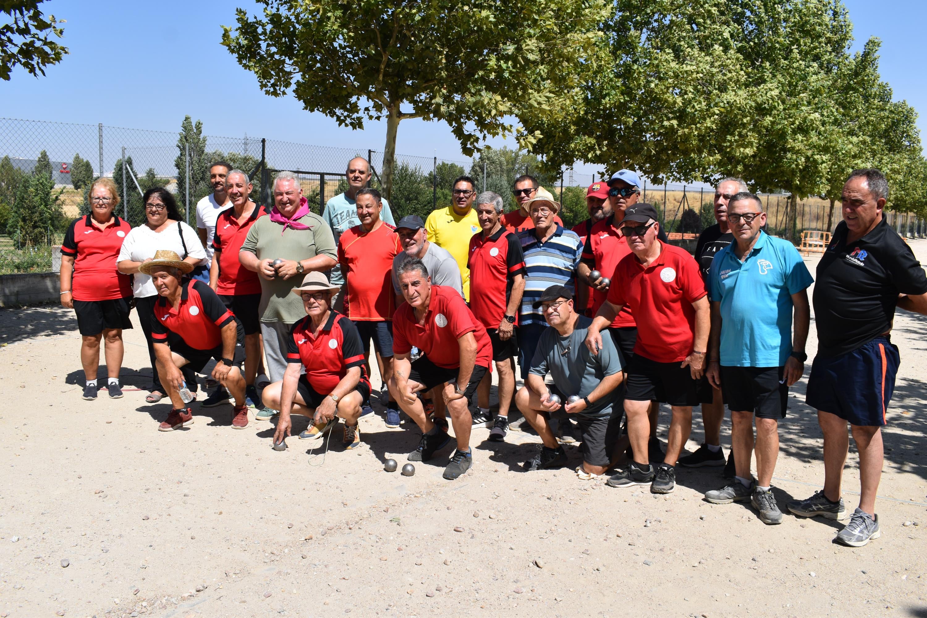 Los más pequeños marcan el ritmo festivo en Carbajosa de la Sagrada