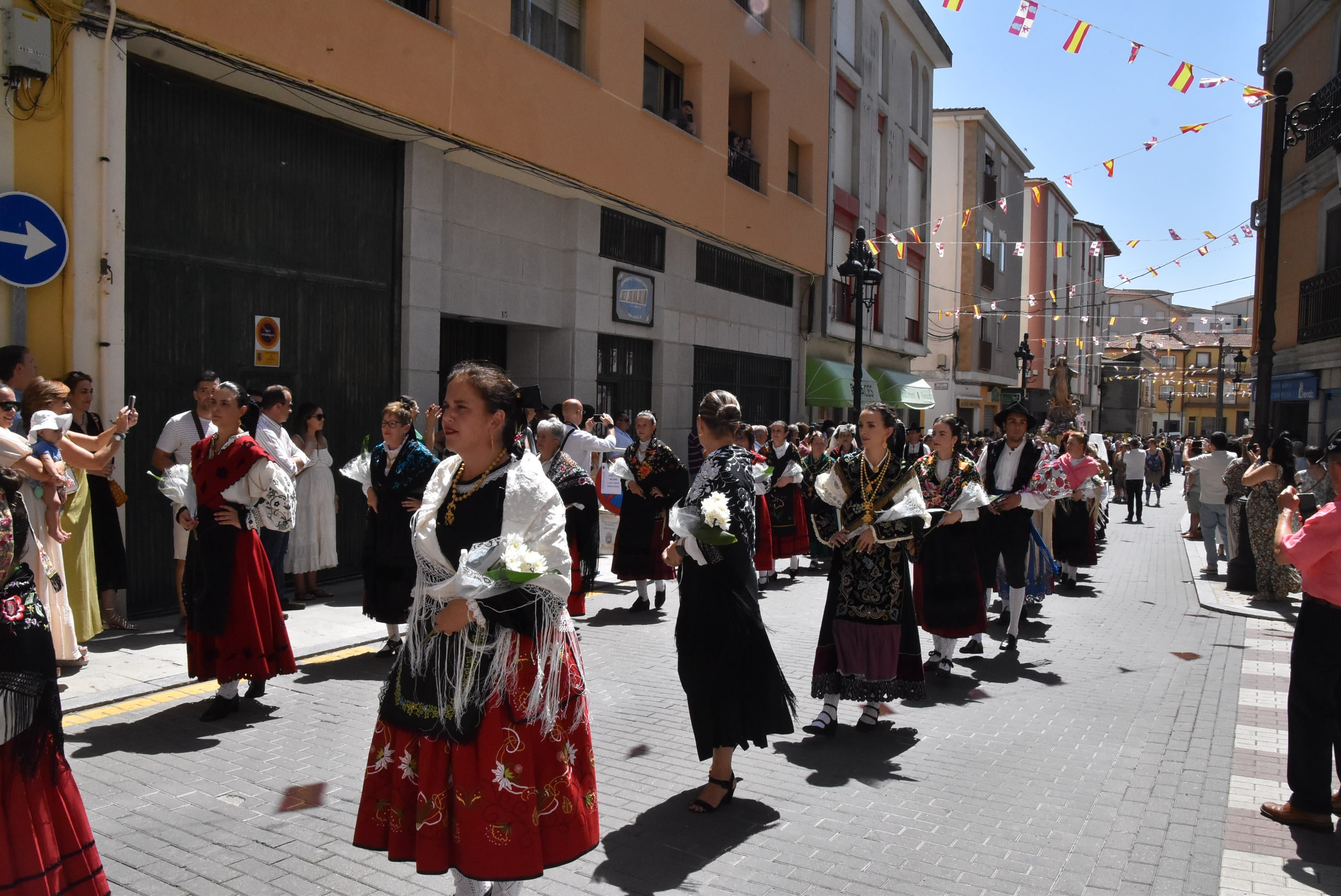 Guijuelo renueva su devoción con la Virgen de la Asunción en el día grande de sus fiestas