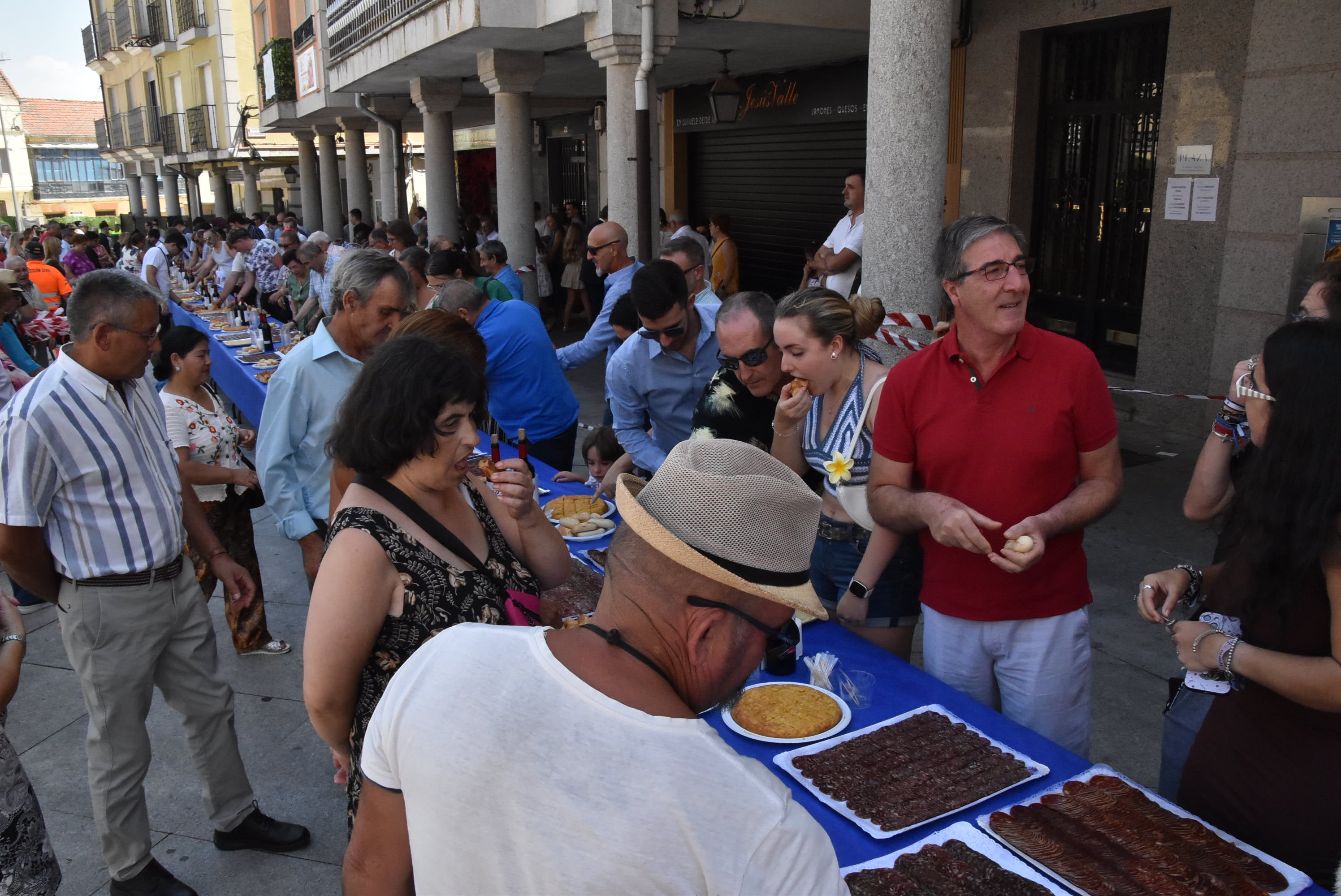 Guijuelo renueva su devoción con la Virgen de la Asunción en el día grande de sus fiestas