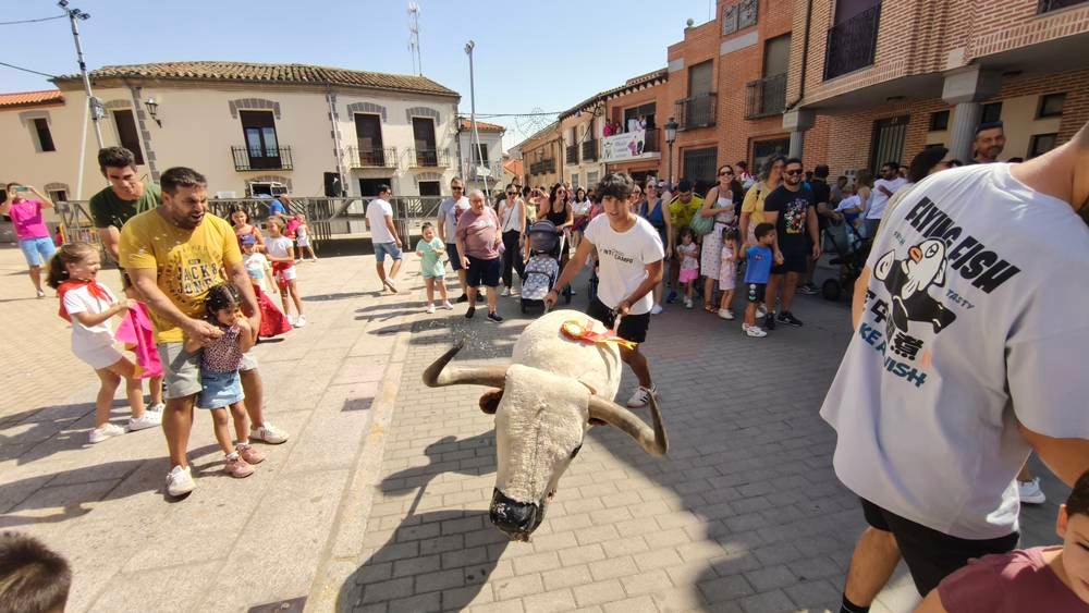 Multitudinario encierro infantil de Macotera