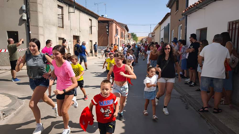 Multitudinario encierro infantil de Macotera