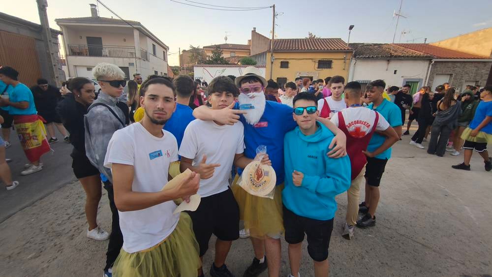 Grandes dosis de animación juvenil por las calles de Babilafuente