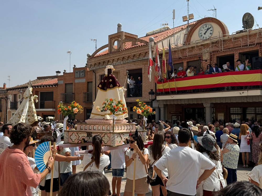 Tradicional y centenaria procesión con San Roque en Macotera