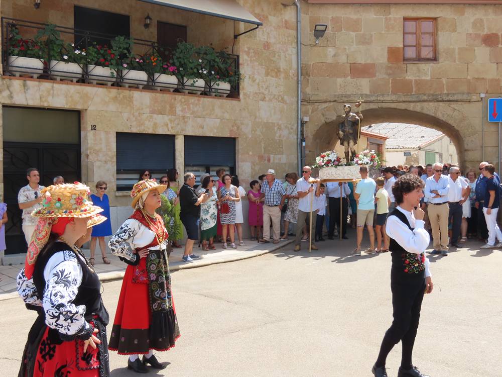 Bailes charros para San Roque en Babilafuente