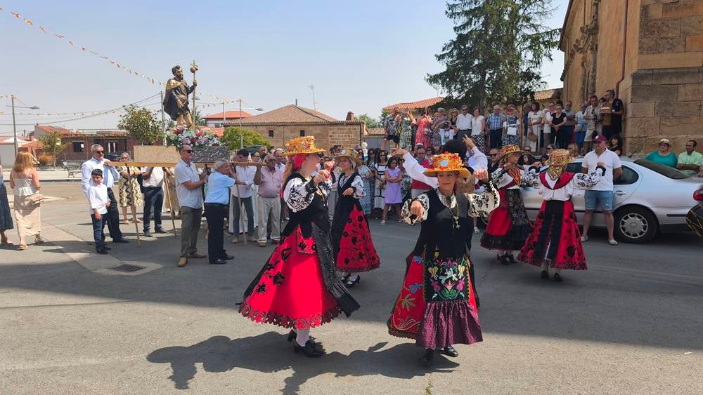 Bailes charros para San Roque en Babilafuente