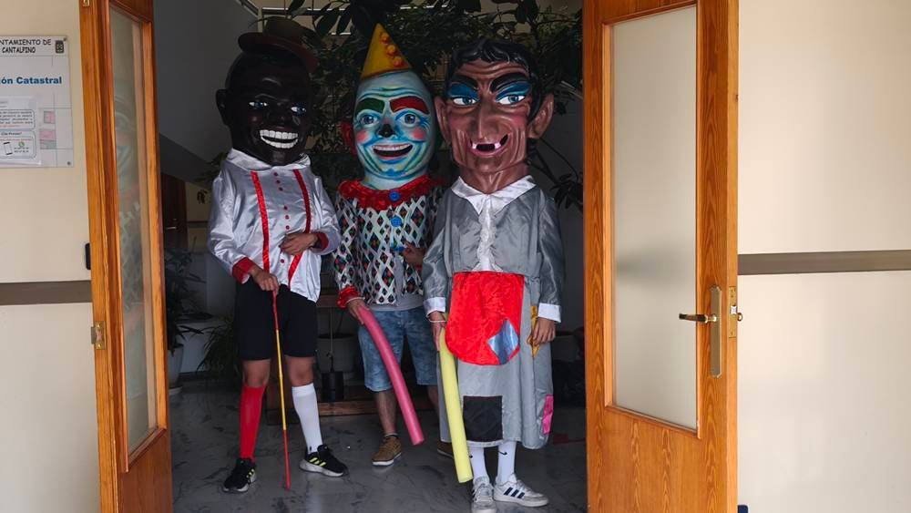 Los cabezudos visitan Cantalpino