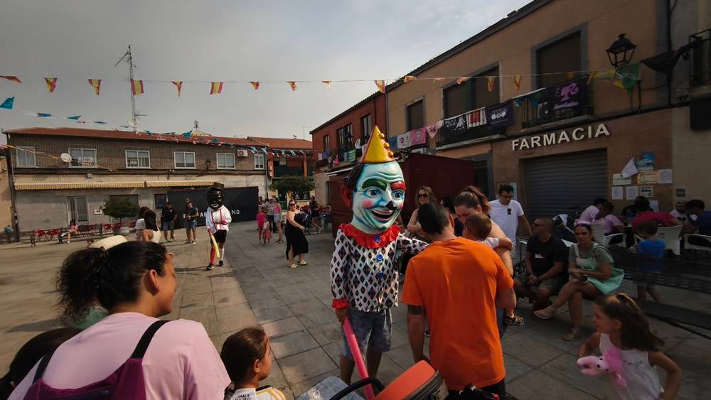 Los cabezudos visitan Cantalpino