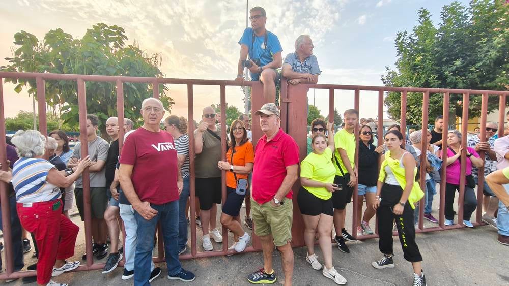 Multitudinario segundo encierro en Macotera