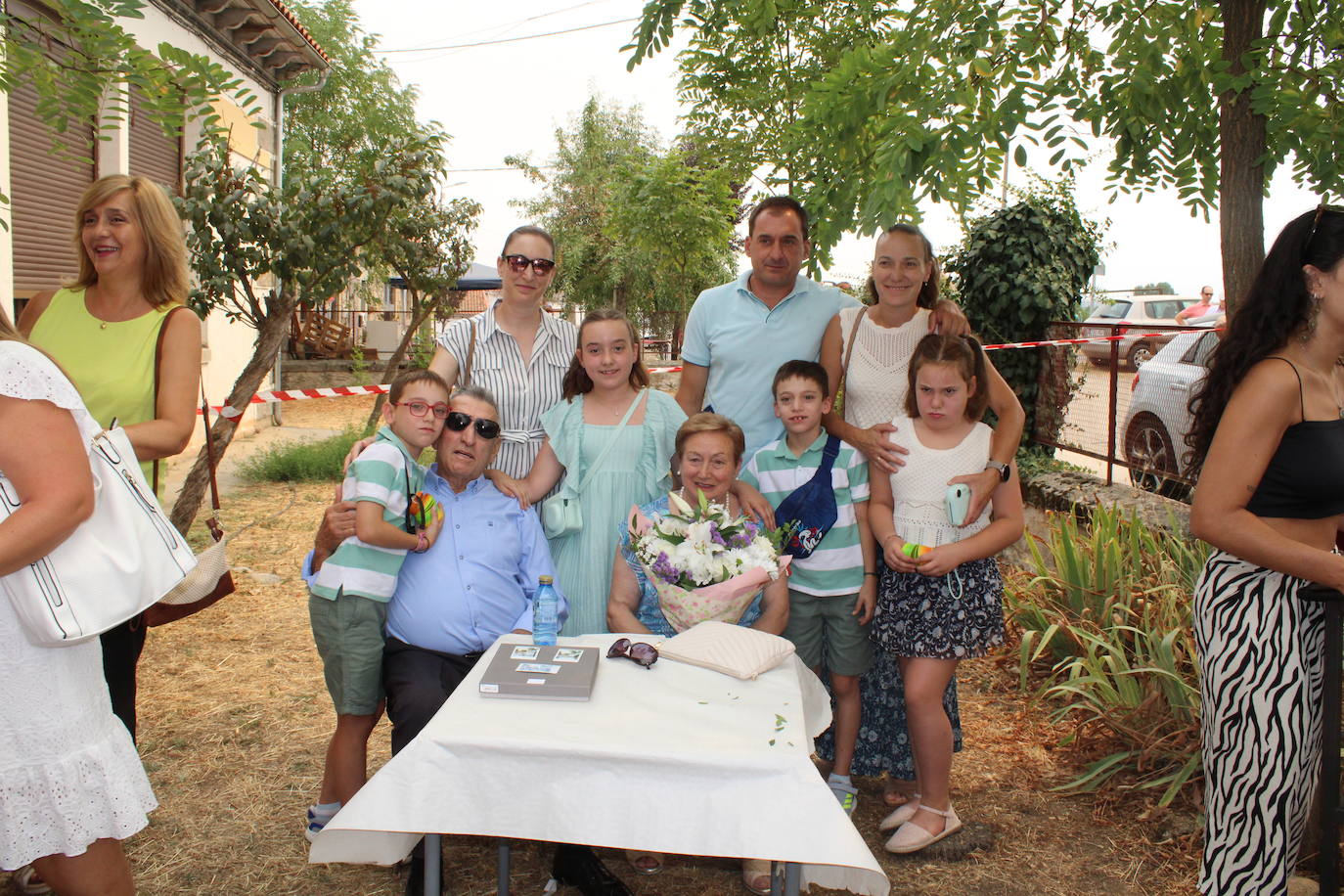 Fin de fiesta con homenaje y relevo en la Hermandad de San Roque en Puente del Congosto