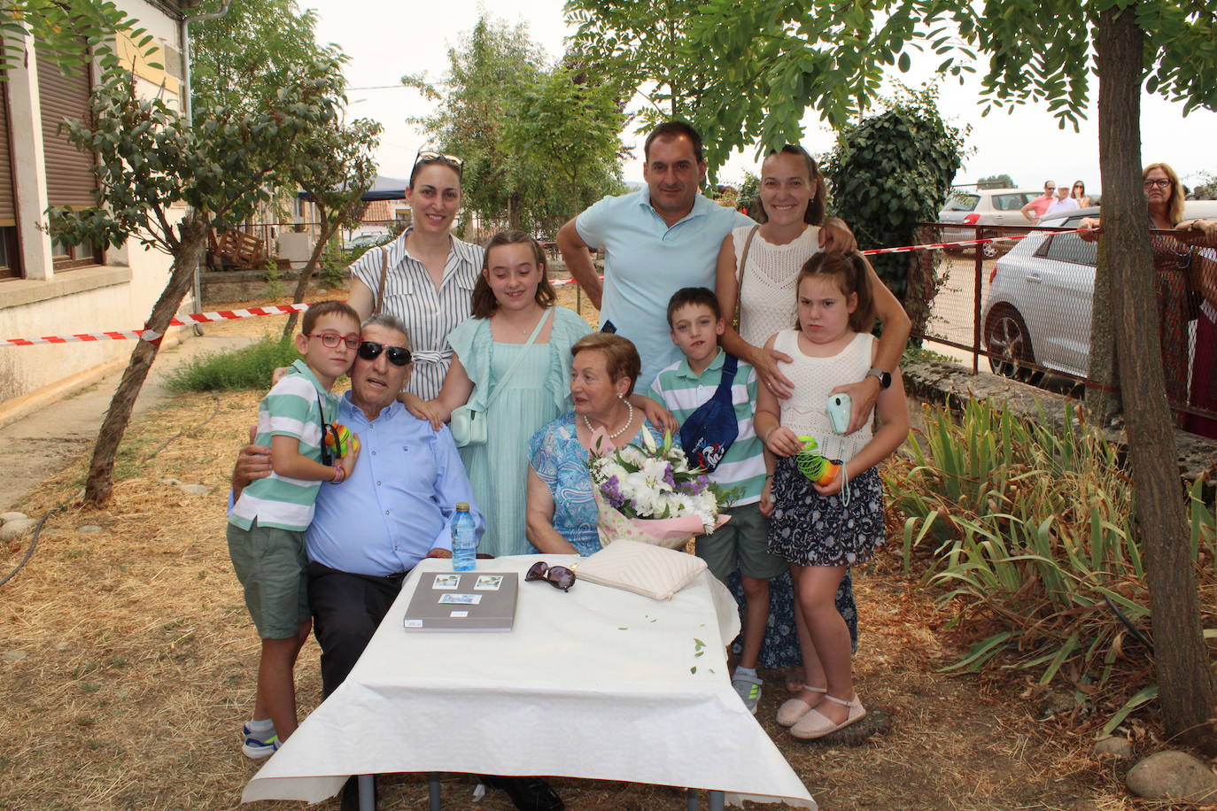 Fin de fiesta con homenaje y relevo en la Hermandad de San Roque en Puente del Congosto