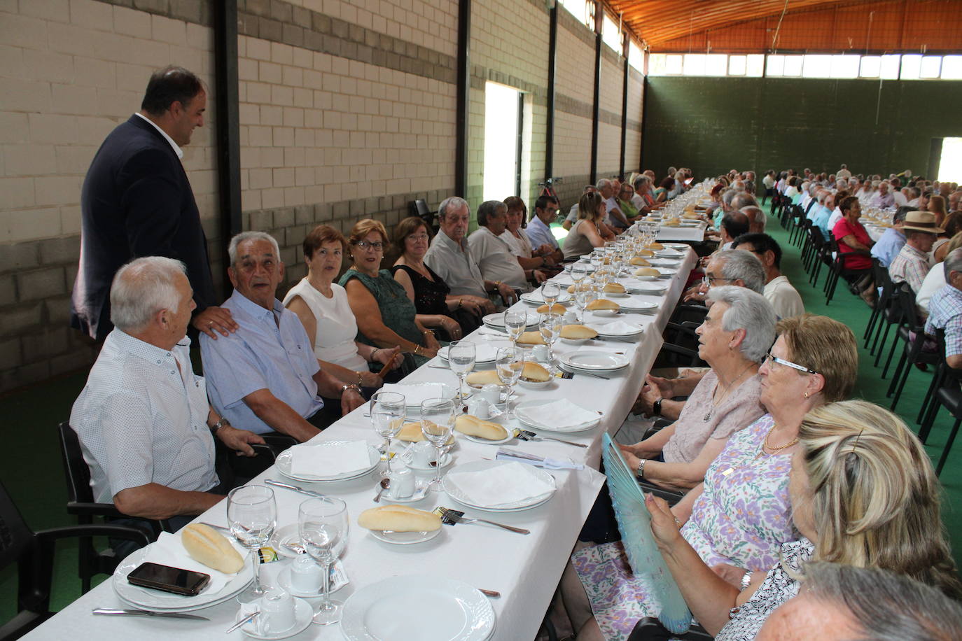 Guijuelo rinde homenaje a los mayores en el final de sus fiestas