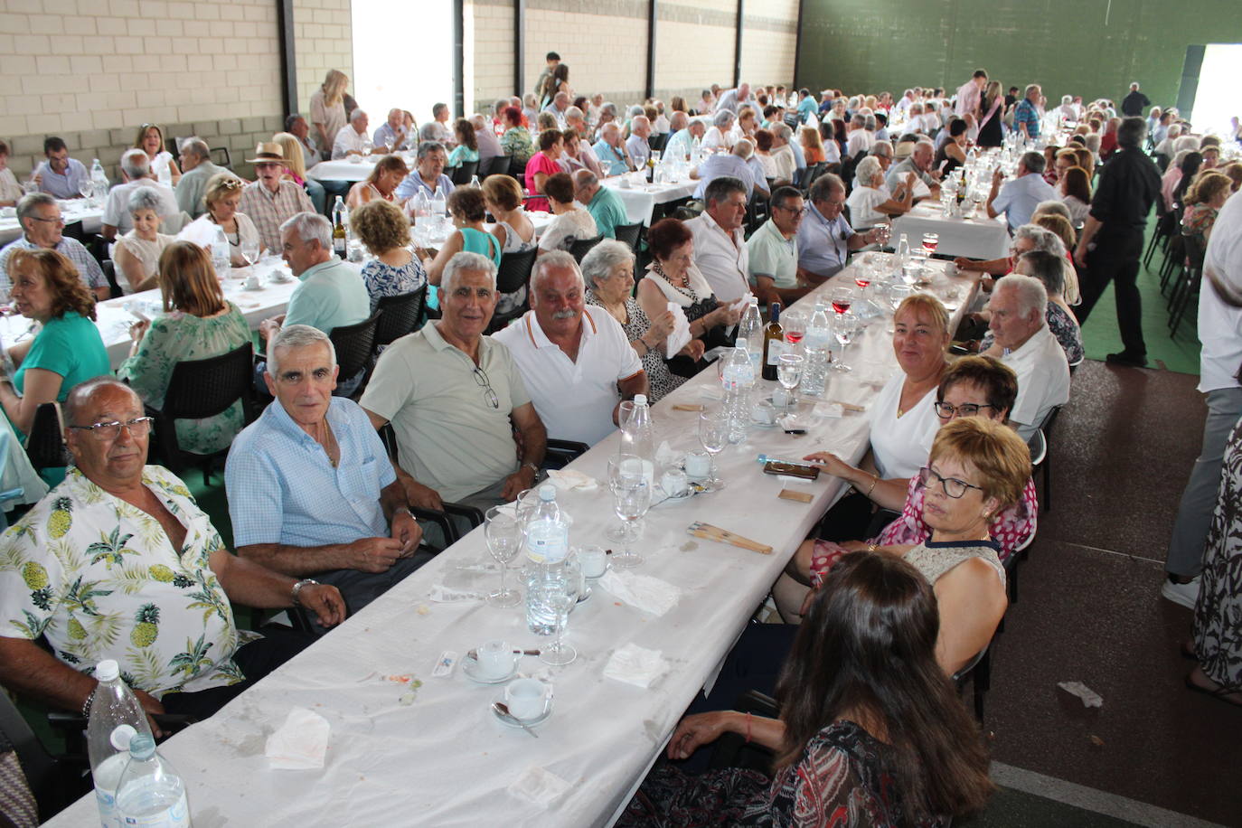 Guijuelo rinde homenaje a los mayores en el final de sus fiestas