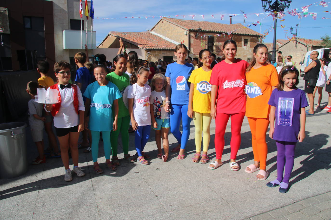 Un grupo de niños, durante el desfile de disfraces del año pasado.