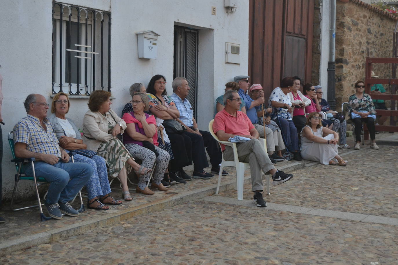 Los vecinos de El Cabaco, estrellas de las fiestas
