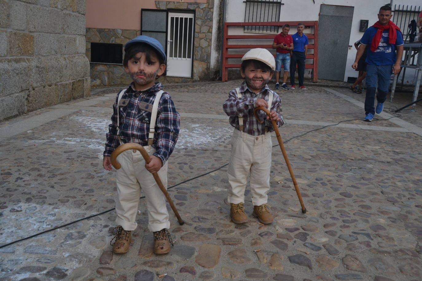 Los vecinos de El Cabaco, estrellas de las fiestas