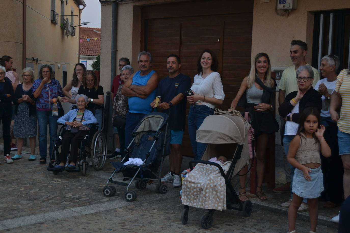 Los vecinos de El Cabaco, estrellas de las fiestas