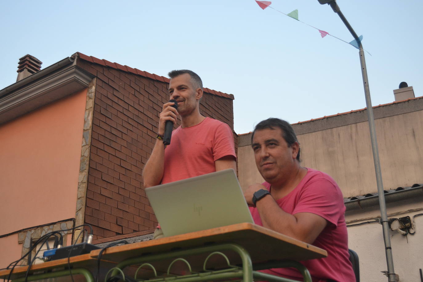 Los vecinos de El Cabaco, estrellas de las fiestas