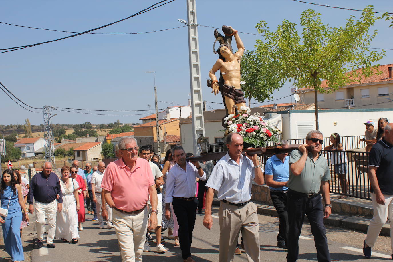 San Sebastián bendice a los vecinos de Cipérez