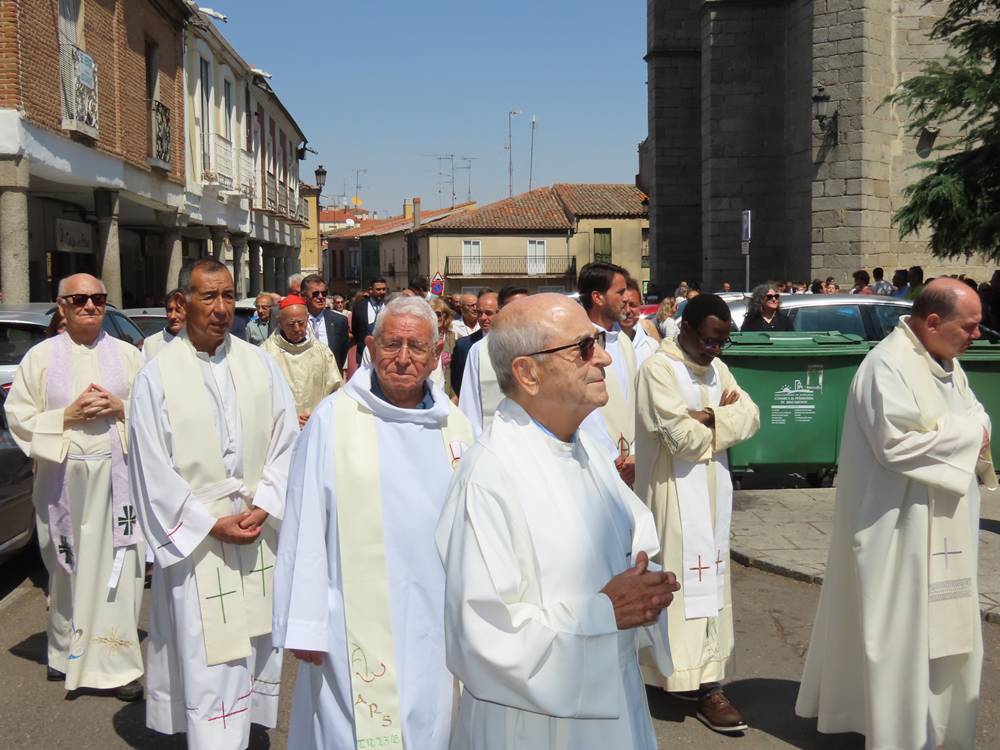 Himnos para Santa María Reina en Peñaranda de Bracamonte