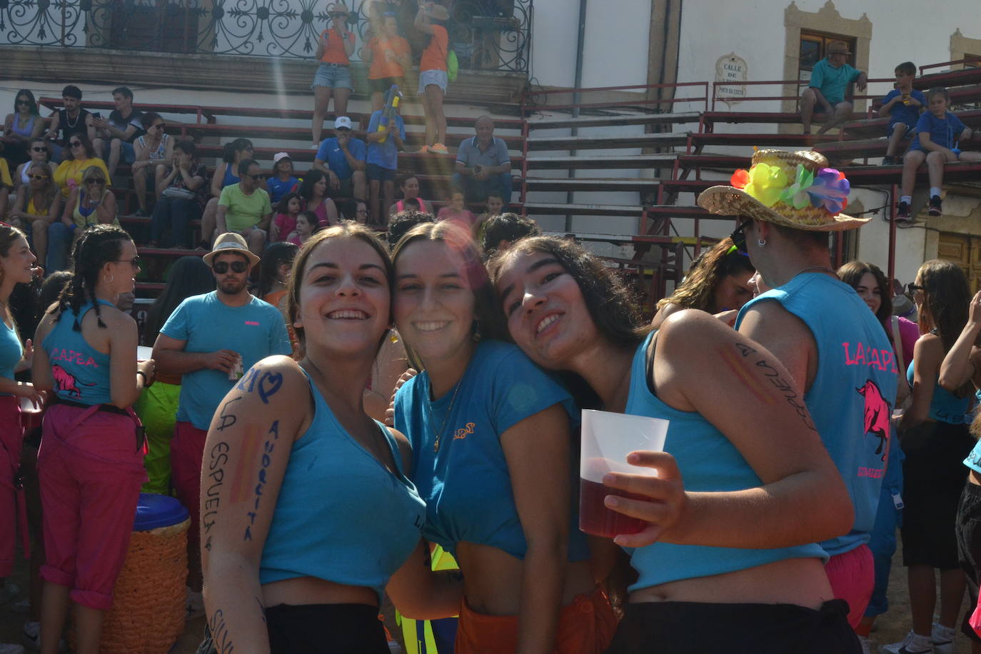 La fiesta se desata con las peñas de Lumbrales