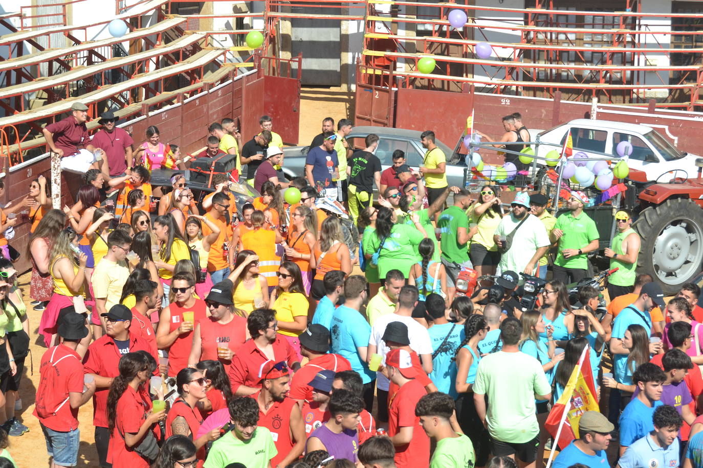 La fiesta se desata con las peñas de Lumbrales