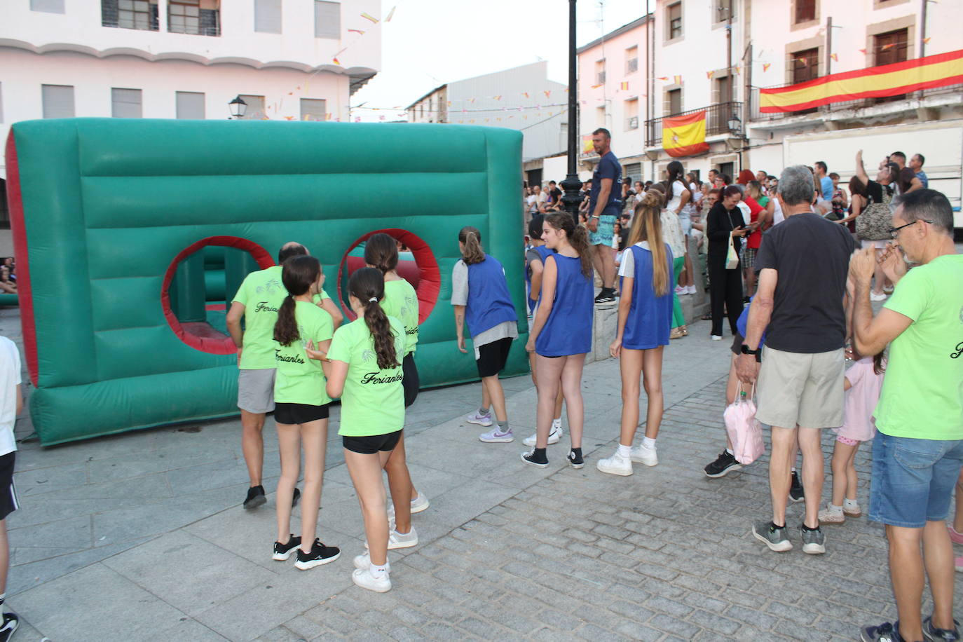 Las peñas disfrutan con las fiestas de Ledrada