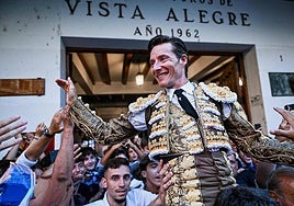 Diego Urdiales, a hombros en Vista Alegre.