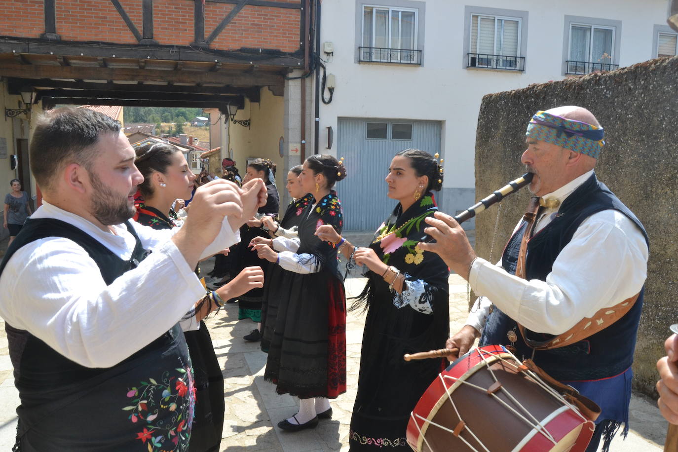 Tradición y fervor por San Juan Bautista en El Cabaco