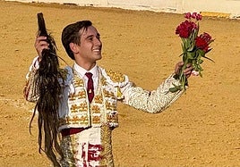 Escribano e Ismael Martín, a hombros en La Florida