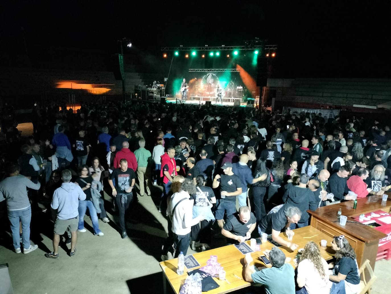 Los Santos disfruta de una completa noche de rock