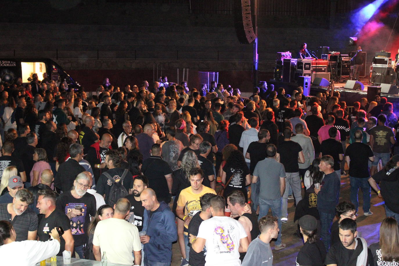 Los Santos disfruta de una completa noche de rock