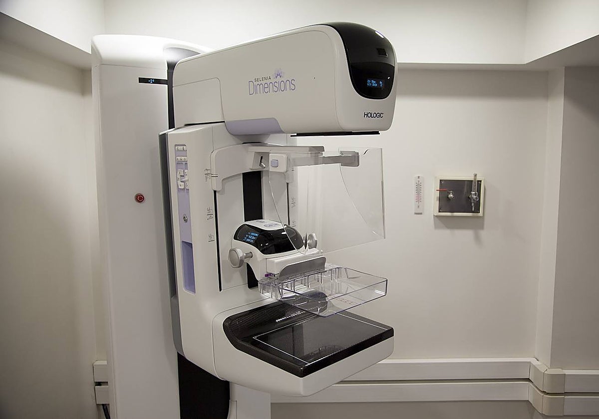 Imagen de un mamógrafo digital.