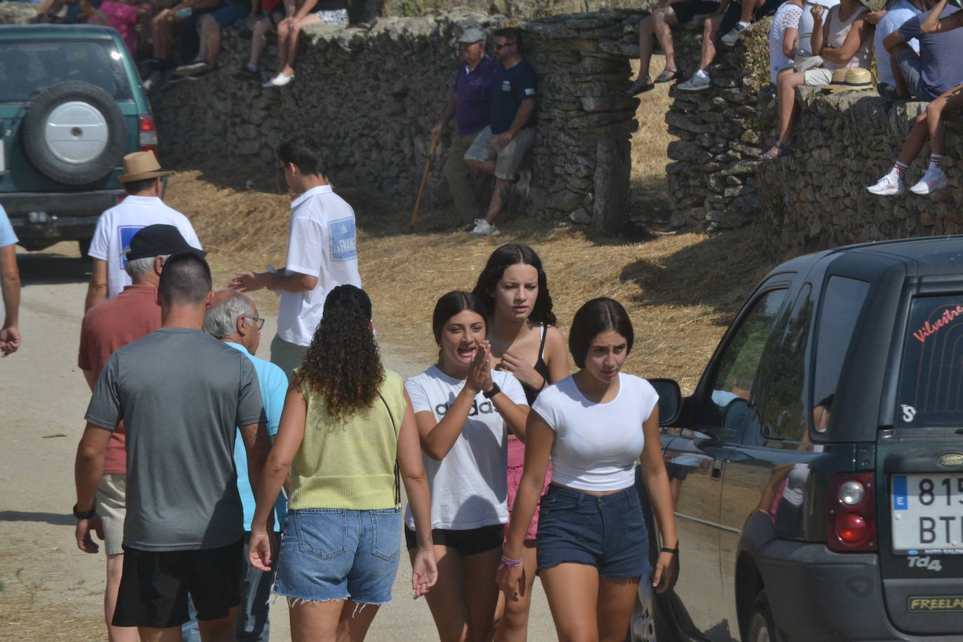 Brillante encierro a caballo en Lumbrales