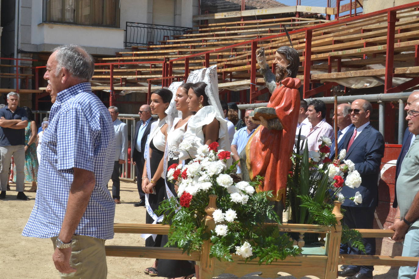 San Bartolo recibe el calor de los vecinos de Aldeadávila