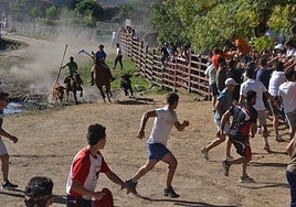 Imagen de un encierro a caballo en la localidad de Fuentes de Oñoro el año pasado.