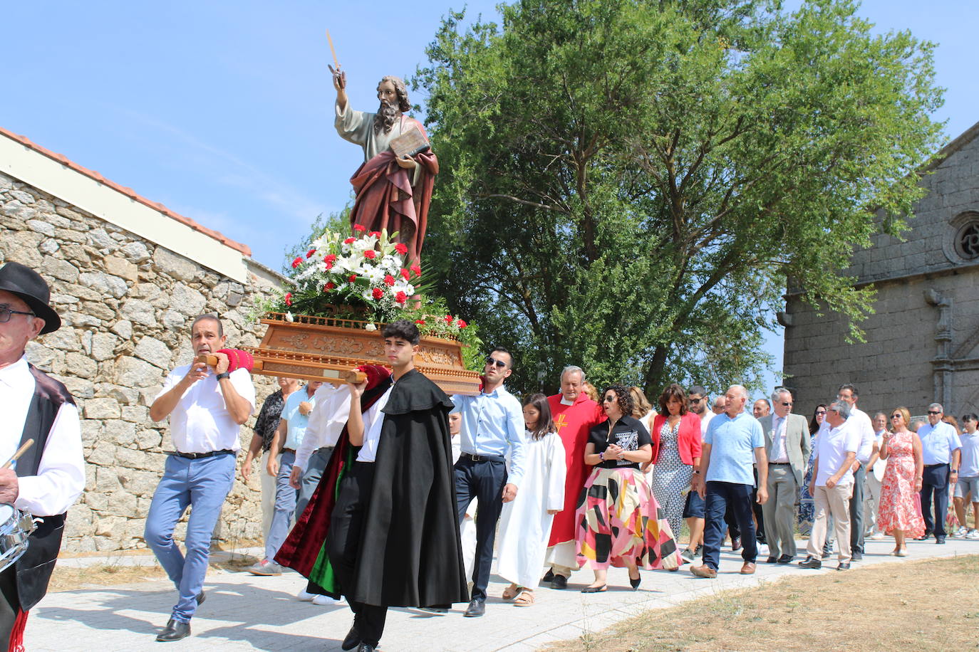 Los Santos acompaña a San Bartolo en el día grande de su fiesta