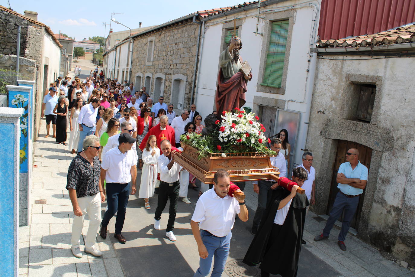 Los Santos acompaña a San Bartolo en el día grande de su fiesta