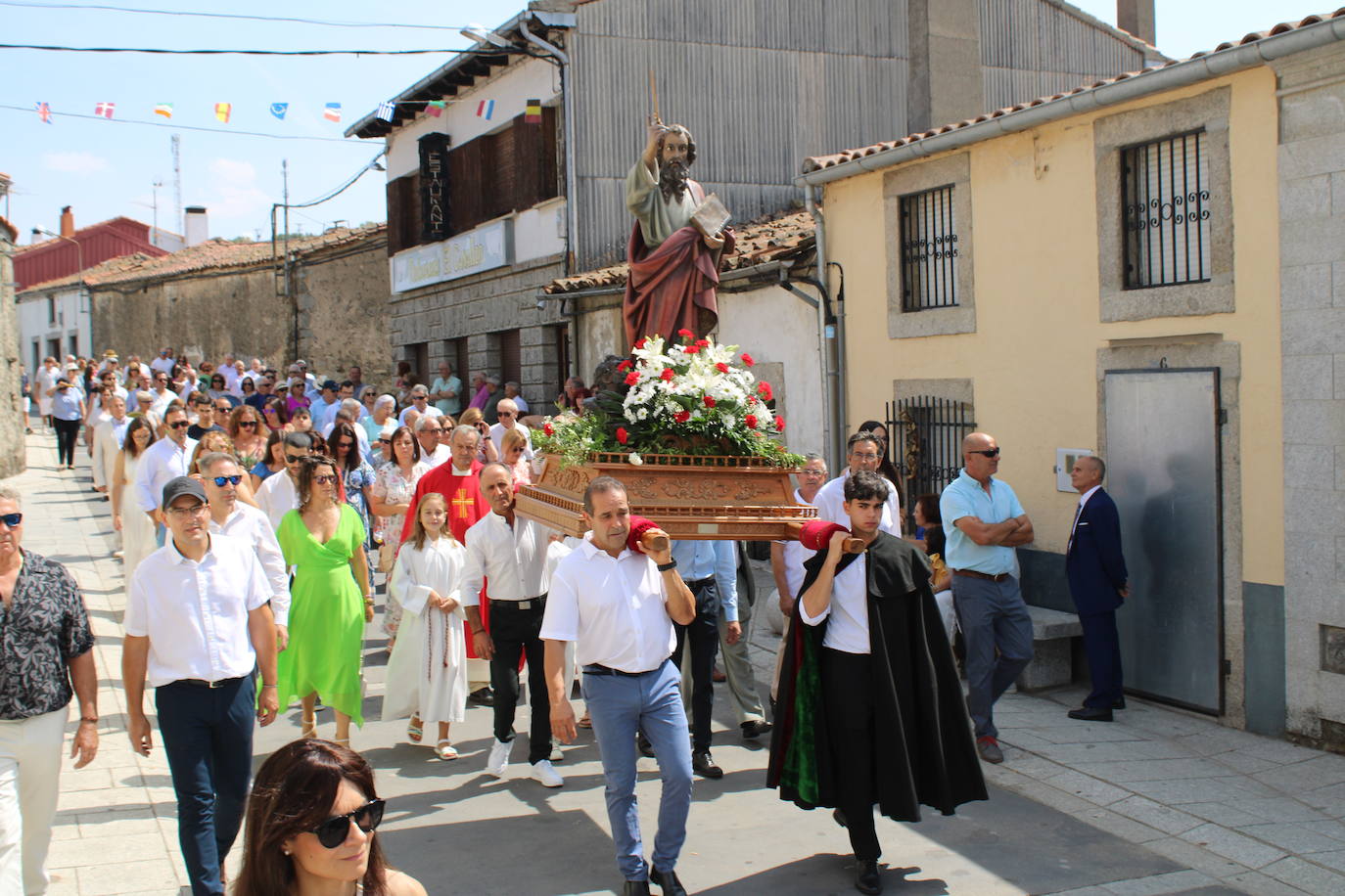 Los Santos acompaña a San Bartolo en el día grande de su fiesta