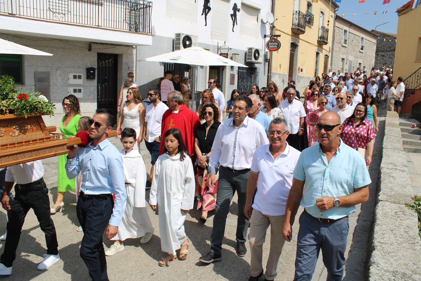 Los Santos acompaña a San Bartolo en el día grande de su fiesta