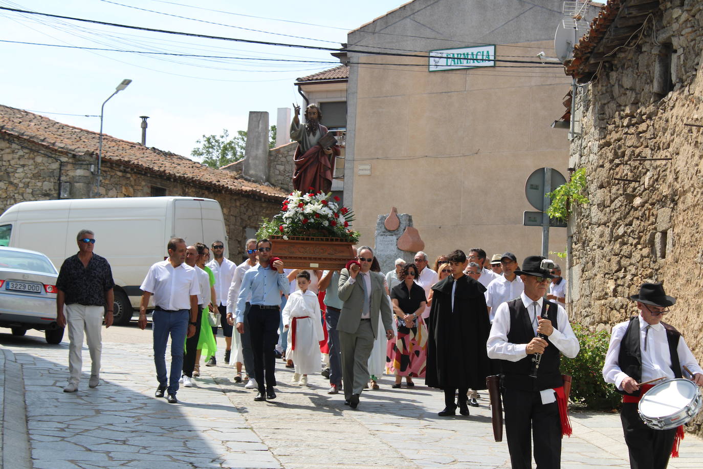 Los Santos acompaña a San Bartolo en el día grande de su fiesta