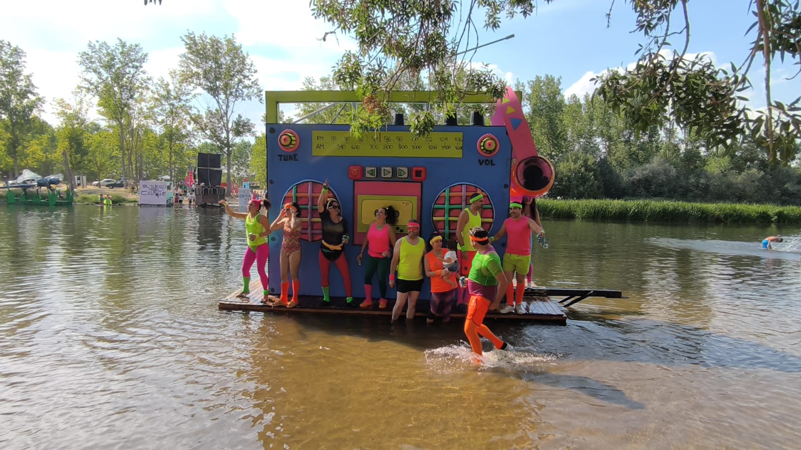 Gran despliegue de originalidad en la bajada de OFNIS de Huerta