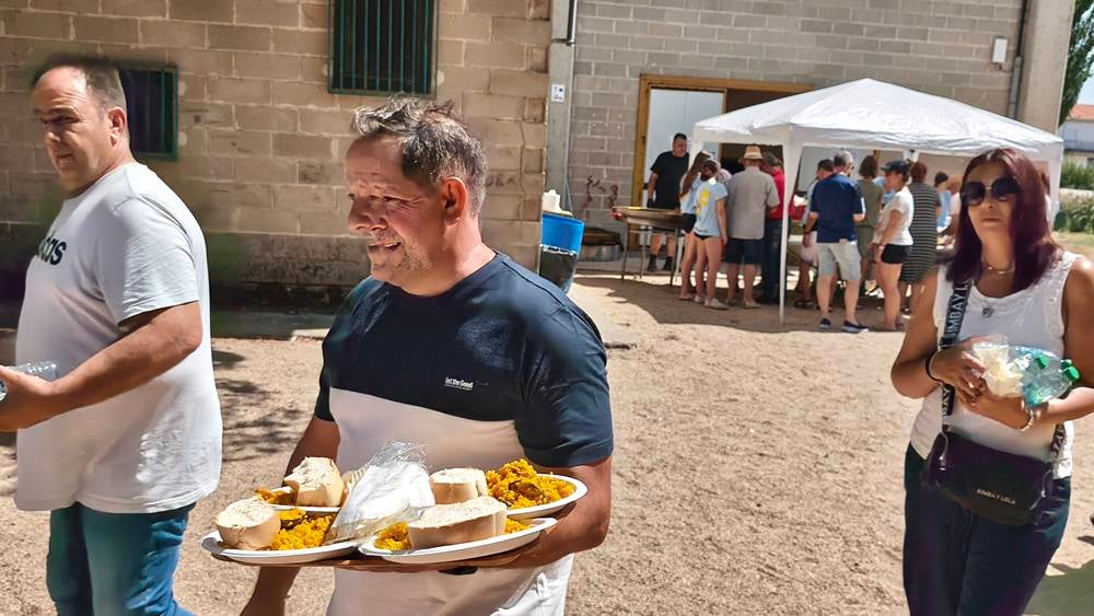 Una paella con sabor a compañía en Huerta