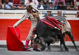 Profundo derechazo de Borja Jiménez a Tapaboca, el ya histórico toro de La Quinta.