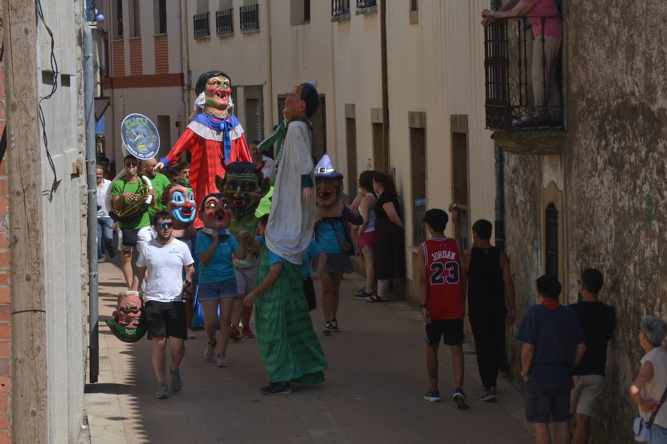 Lumbrales celebra un encierro vibrante