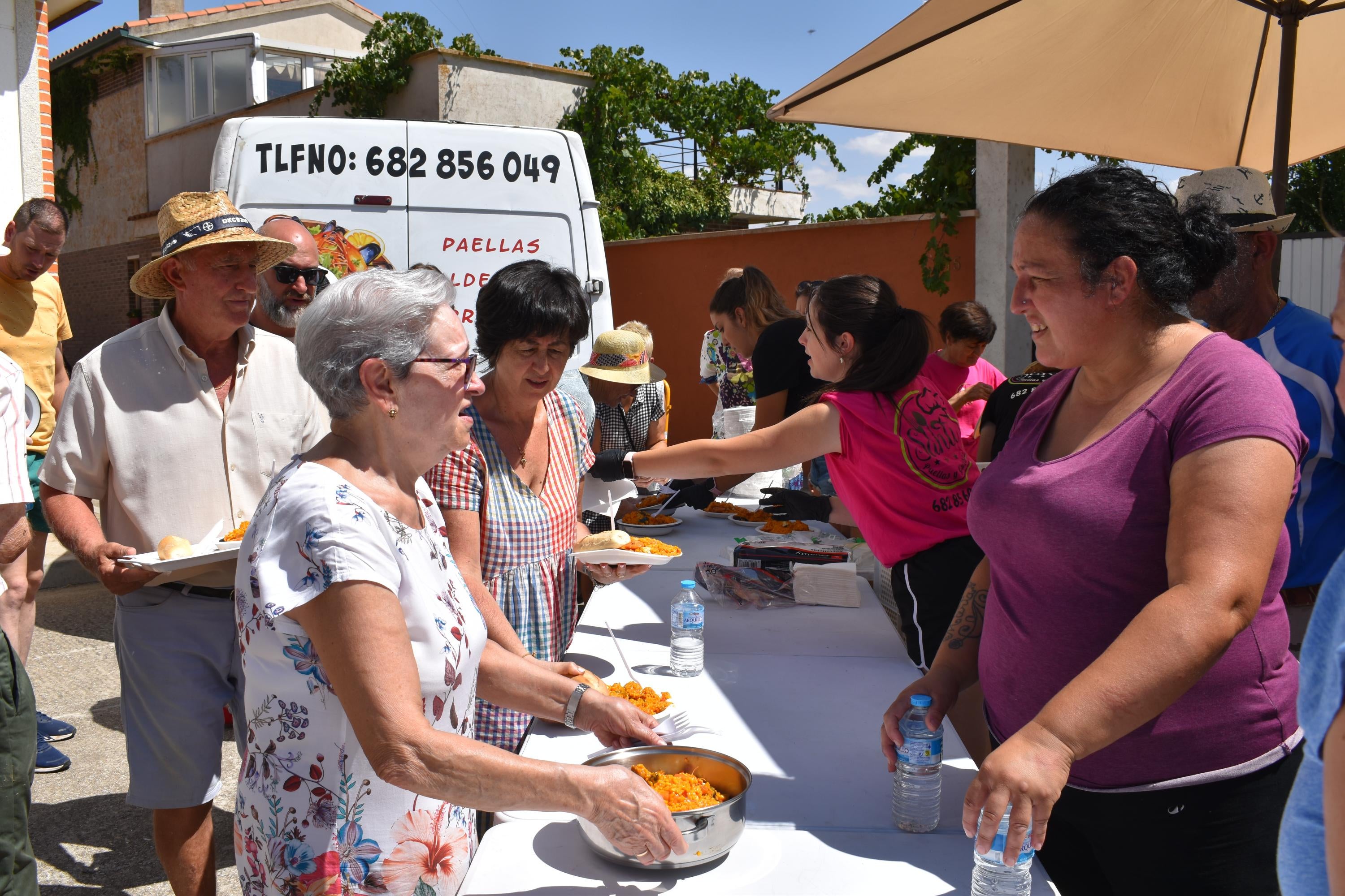 Villagonzalo de Tormes dice adiós a sus fiestas a la sombra de los árboles