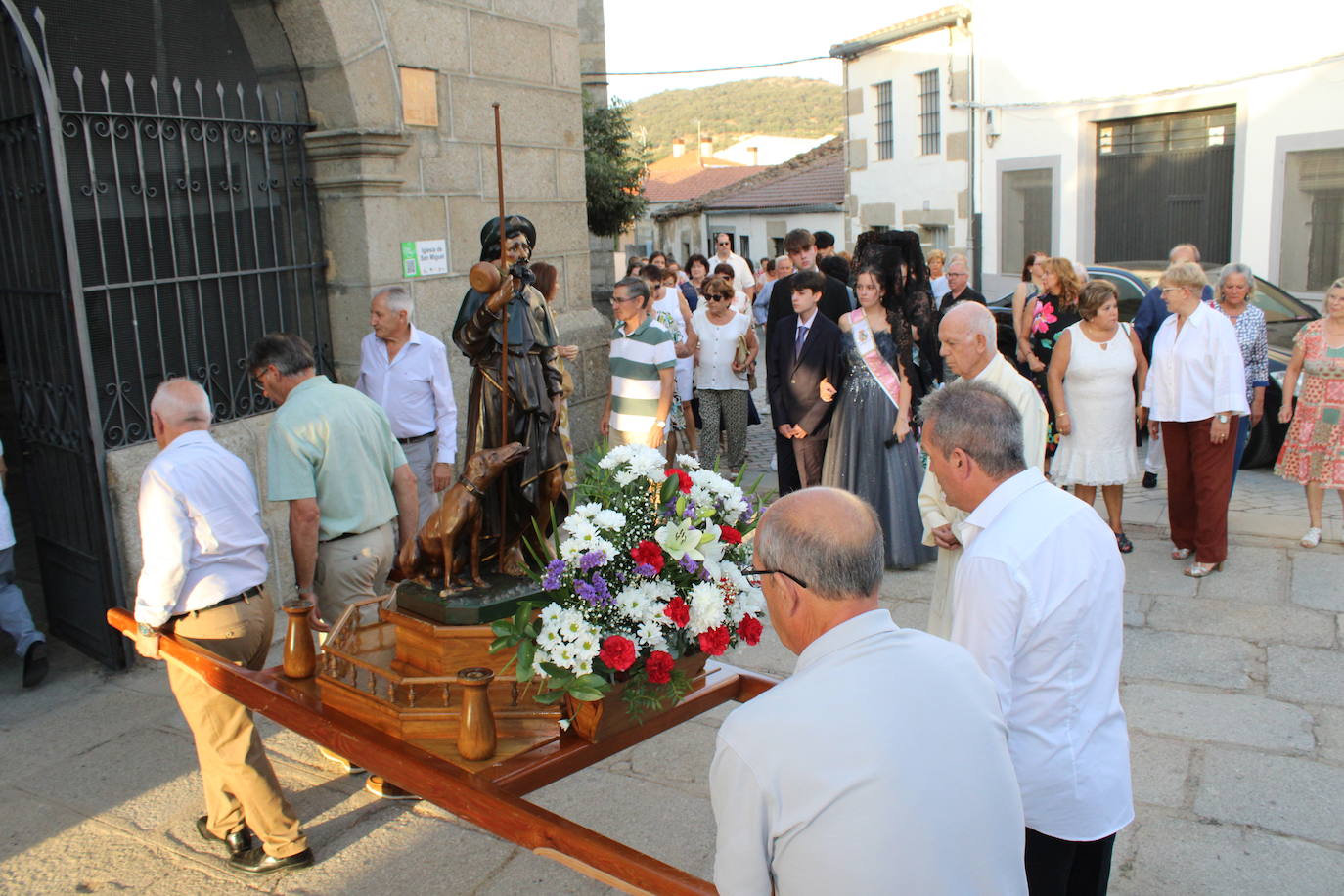 San Roque sale de nuevo a la calle en Ledrada