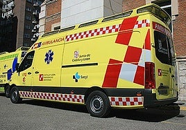 Imagen de una ambulancia medicalizada.