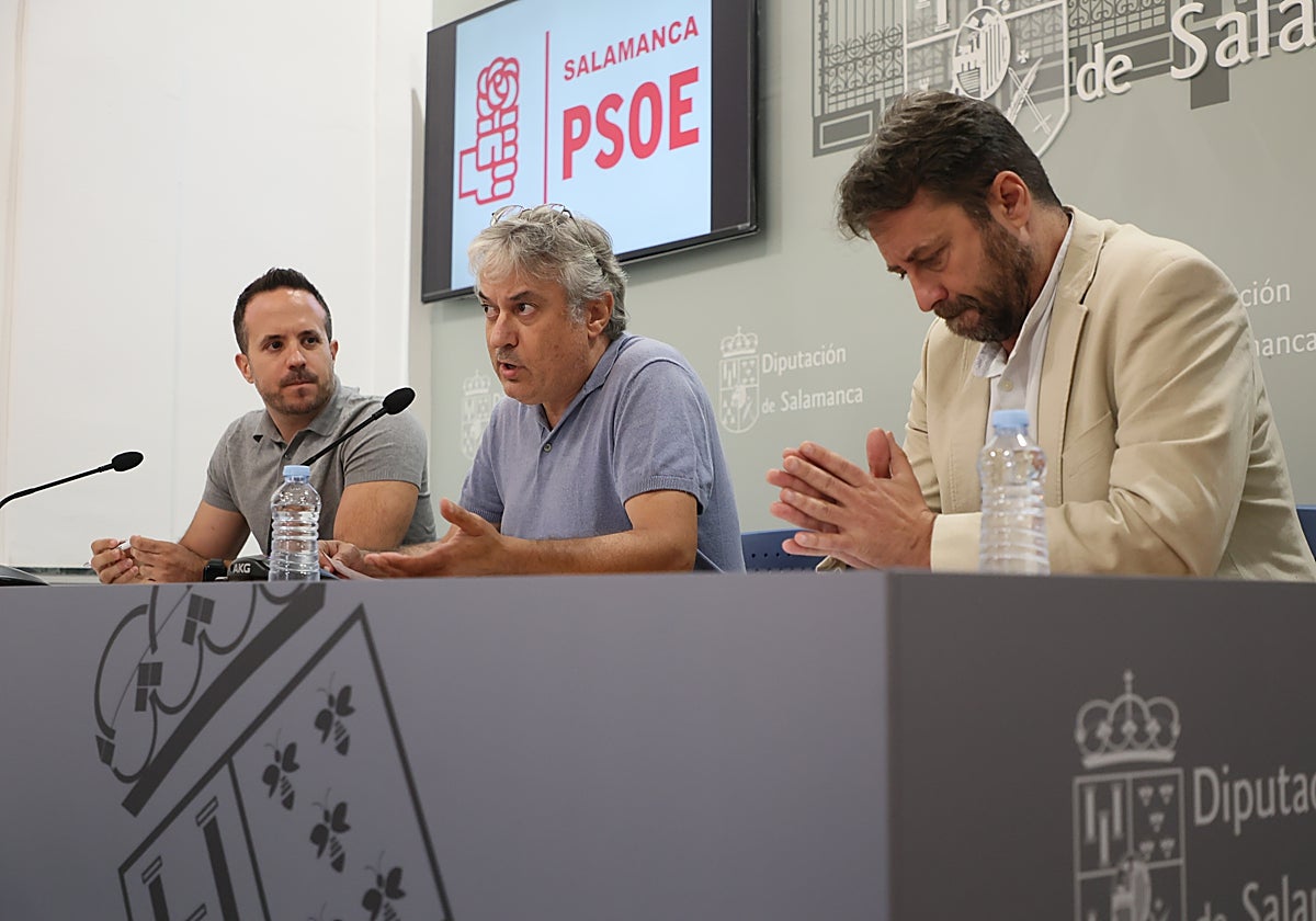Carlos Fernández Chanca, Fernando Rubio y Antonio Cámara, del PSOE.