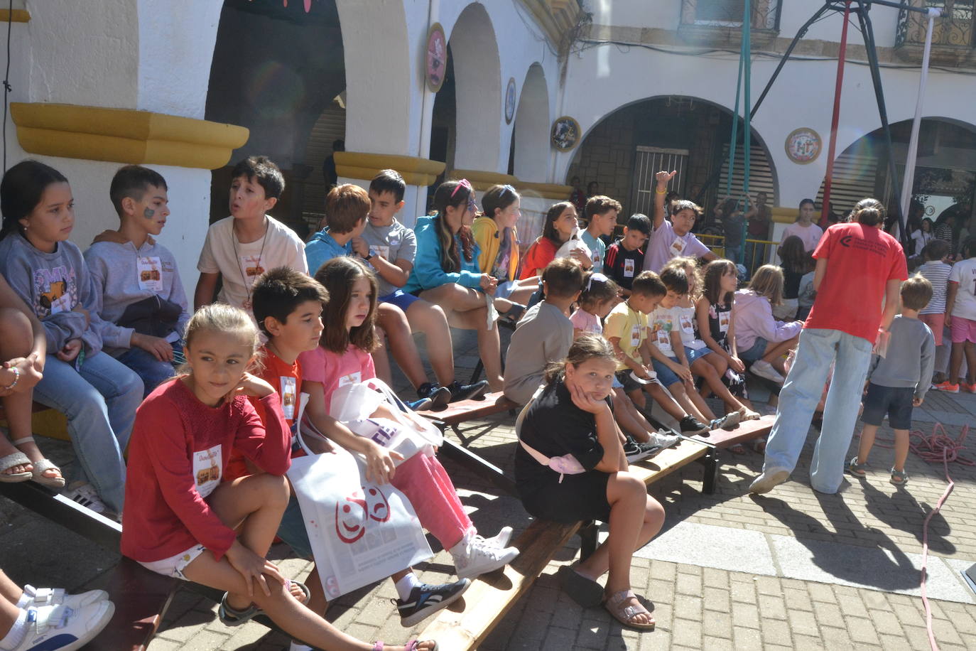 Los futuros espectadores se divierten en la Feria de Teatro