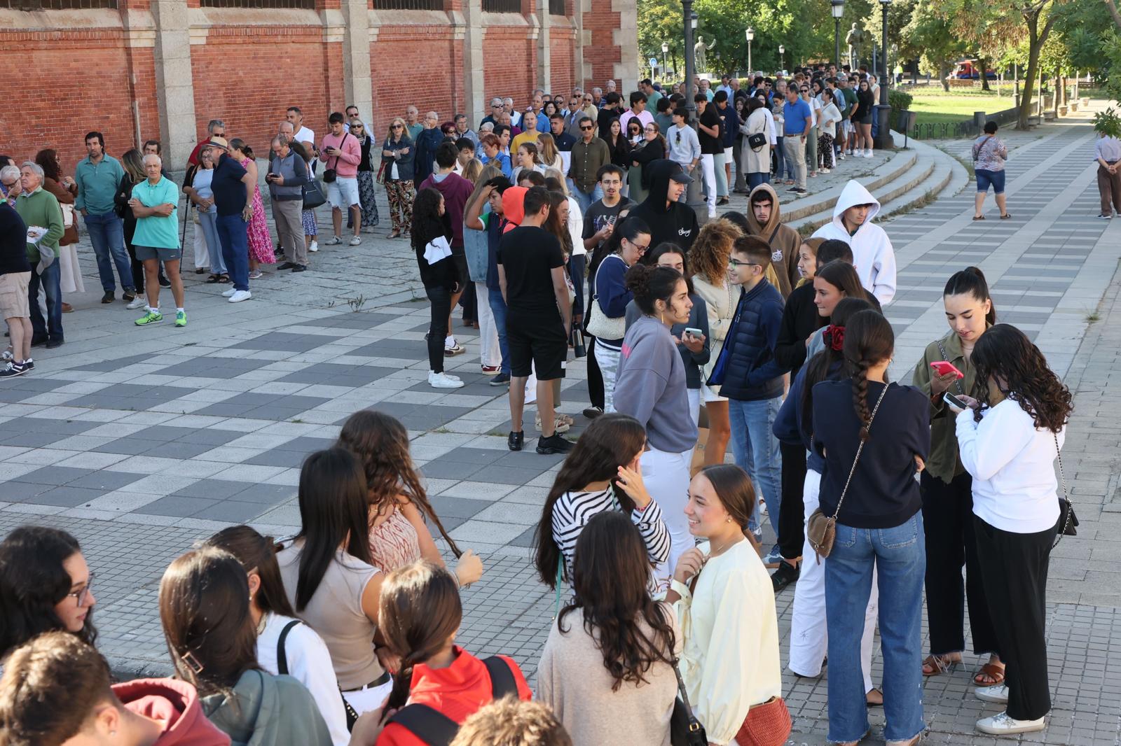 Locura en La Glorieta para conseguir entradas para la Feria taurina
